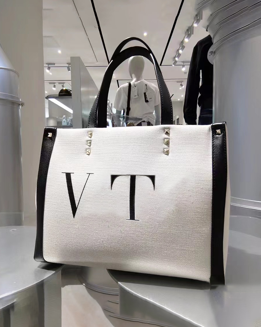 

Luxurys Designers tote Shoulder hangbag large Shopping Bags Nylon Crossbody bag woman Straw totes Beach Bags Handbags Lady weekend pochette classic canvas basket