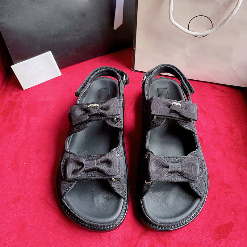 

Classic Womens Sandals Bowknot Slippers Adjustable With Strass Grosgrain Platform Heels Beach Shoe Quilted Texture Gold-tone Metal Casual Shoe Ladies Flip Flops, Black