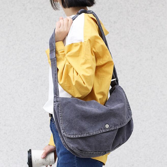 

Evening Bags Simple Wash Canvas Bag Mori Literary Wide Shoulder Strap Messenger Casual Retro Clamshell, Beige