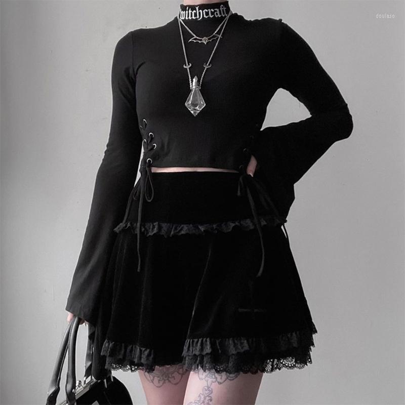 

Skirts Women Dark Gothic Velvet Black Pleated Mini Skirt Punk For Cross Embroidery Lace Trim Patchwork High Waist Flared Street