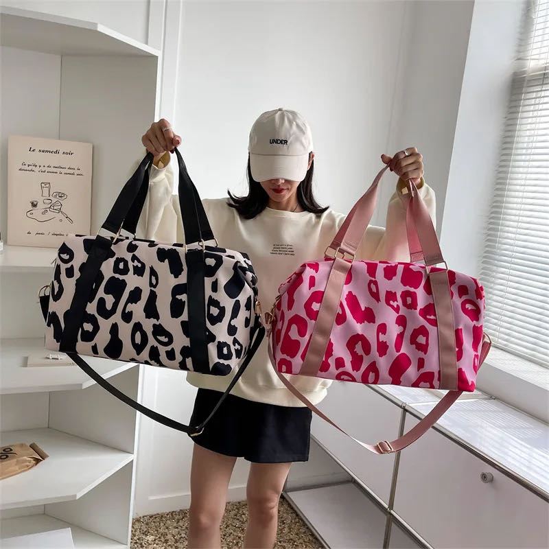 

LL Gym Duffle Bags New Fashionable Travel Women Leopard High Capacity Nylon Tote Fitness Gym Ladies Weekend Handbags Wet And Dry Separation, Pink
