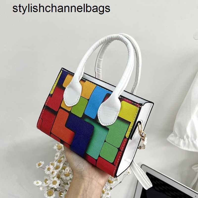 

Totes 2022 New Color Contrast Versatile Handbag Square Shoulder Bag Geometric Horizontal Casual Shoulder Bag Fashion Crossbody Bag 0214/23, White