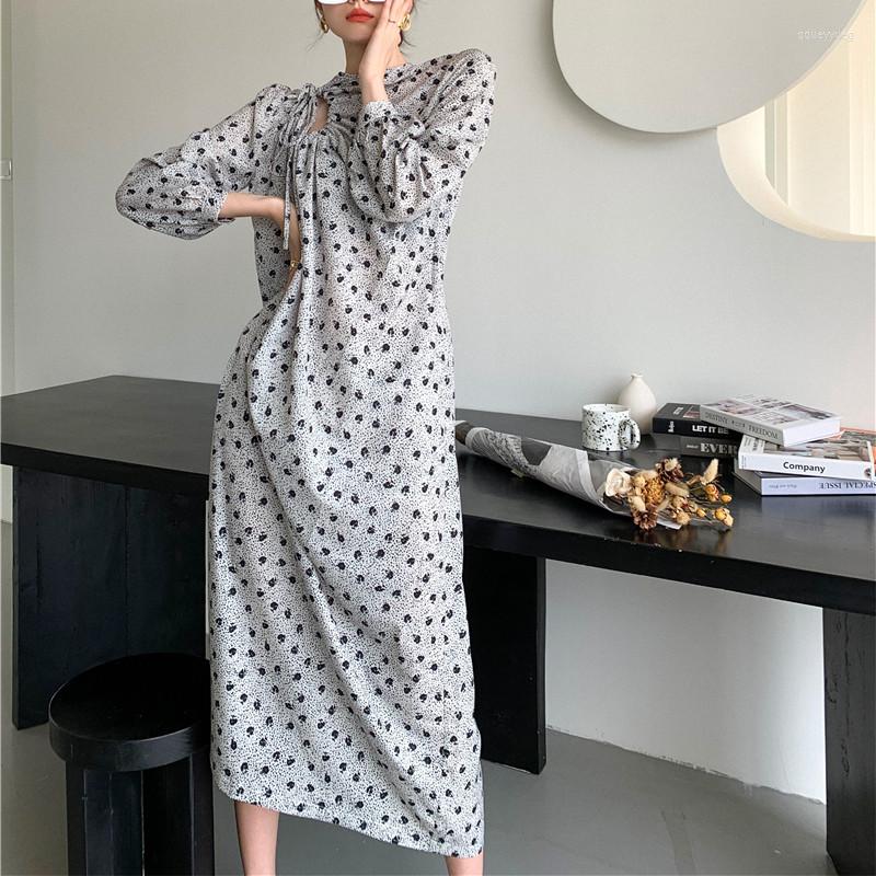

Party Dresses ZCSMLL Design Sense Hollow Retro Floral Drawstring Long-sleeved Dress 2023 Summer French Temperament, Print