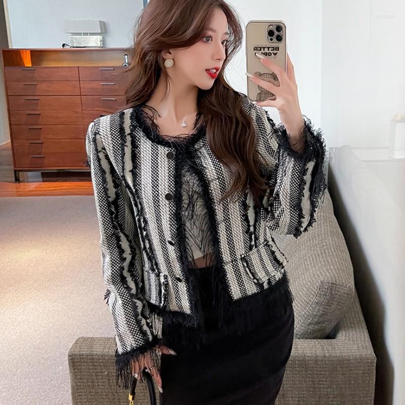 

Women' Jackets Fall Winter Women Tassel Stripe Tweed Jacket Coat 2023 High Quality Chic Design O-Neck Long Sleeve Blends Wool Female, Photo color