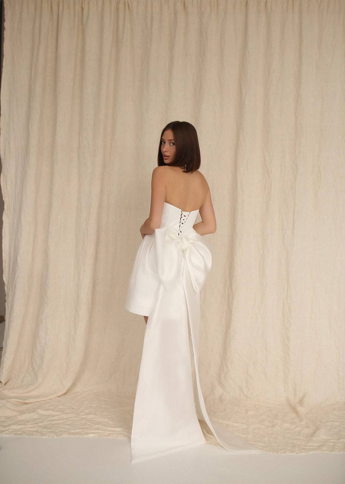 

Party Dresses 2023 Ivory Big Bow Wedding Sheath Short Satin with Pockets Strapless Mini Bridal Gowns for Women Beach Bride Dress 230214, Pink