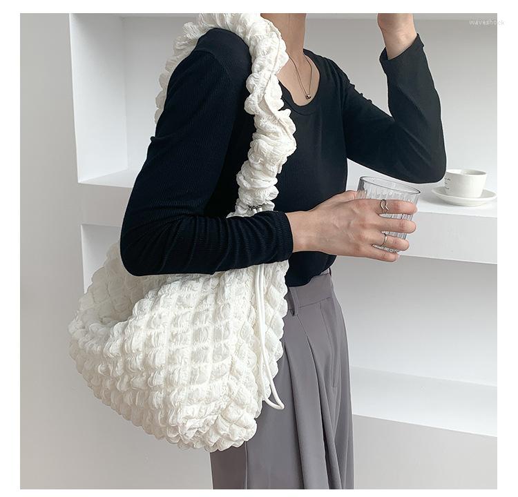 

Evening Bags Fashion Portable Bubble Flower Tote Lady Solid Color Pleated Cloud Designer Handbag Handheld Shoulder Shopping Bag, White