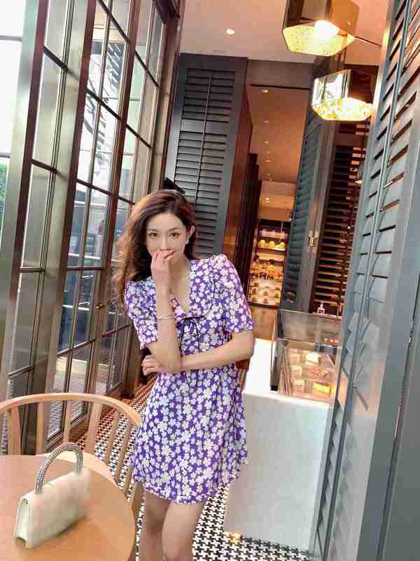 

Casual Dresses Designer Spring and Summer Showing White High-end Kale Purple Polo Sleeve Dress DUC4
