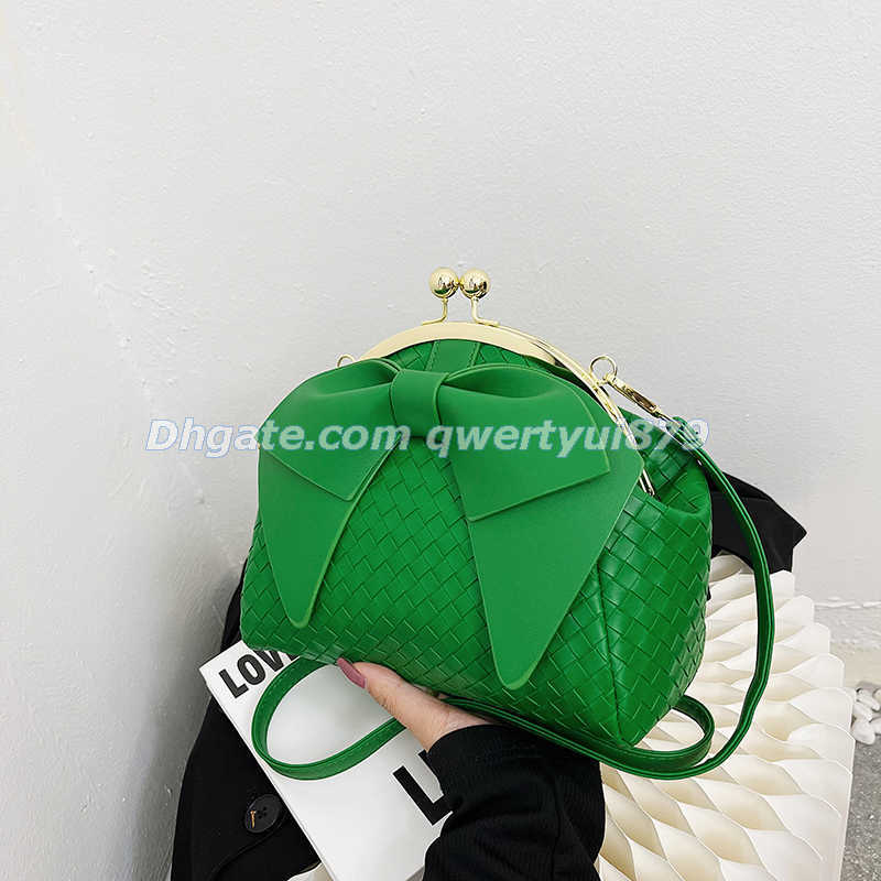 

Totes Luxury Soft Leather Woven Handbag Tote 2022 Top Brand Women Designer Handbags Evening Party Clip Clutch Shoulder Crossbody Bag 021423H, Khaki clip bag