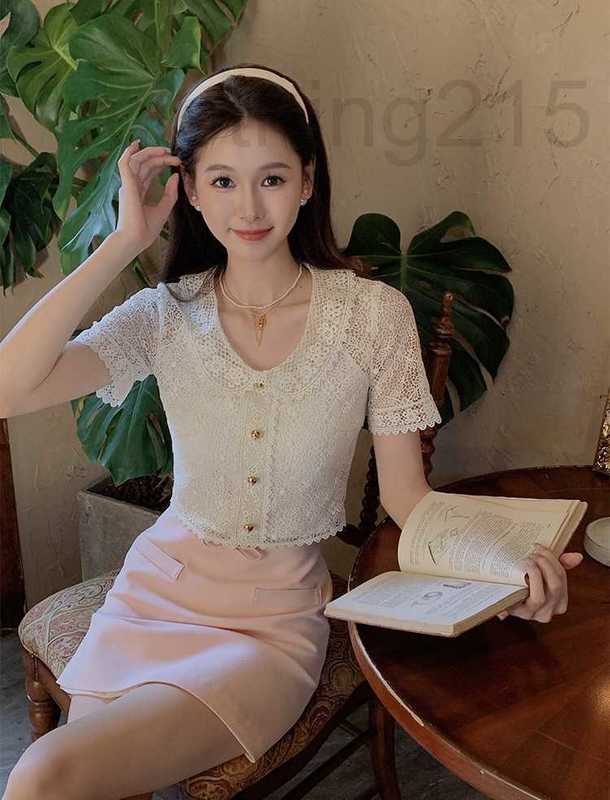 

Women' T-Shirt Designer Gentle and pure lust pearl button decoration apricot lapel short lace shirt 6FP4