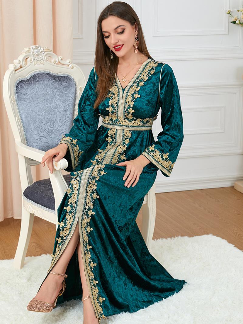 

Ethnic Clothing Muslim Clothes Women V-Neck Lace Tape Embroidery Long Sleeve Velvet Dress Belted Abaya Wedding Caftan Moroccan Ramadan