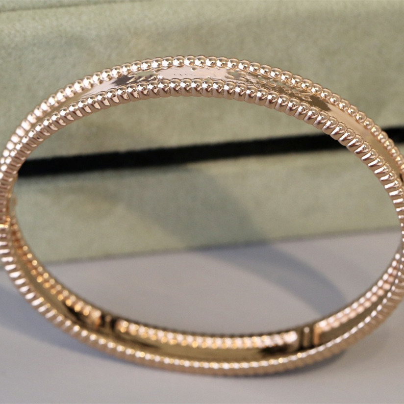 

New Letter Designer Bangle Bracelets For Women Lover 18k Gold Titanium Steel Bracelets Fashion Jewelry Supply LinkB