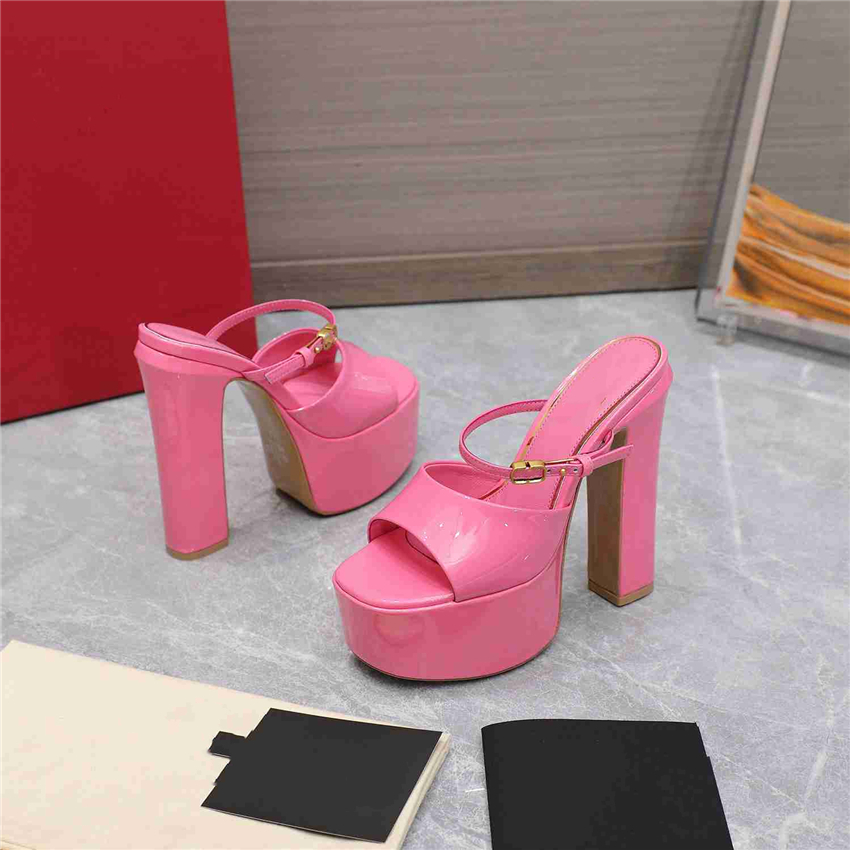 

Valentinoity Sandals 2023 Fashion The Latest Style Comfortable Soft Men and Women Flat Bottom Letter Summer Casual Slippers 05-015