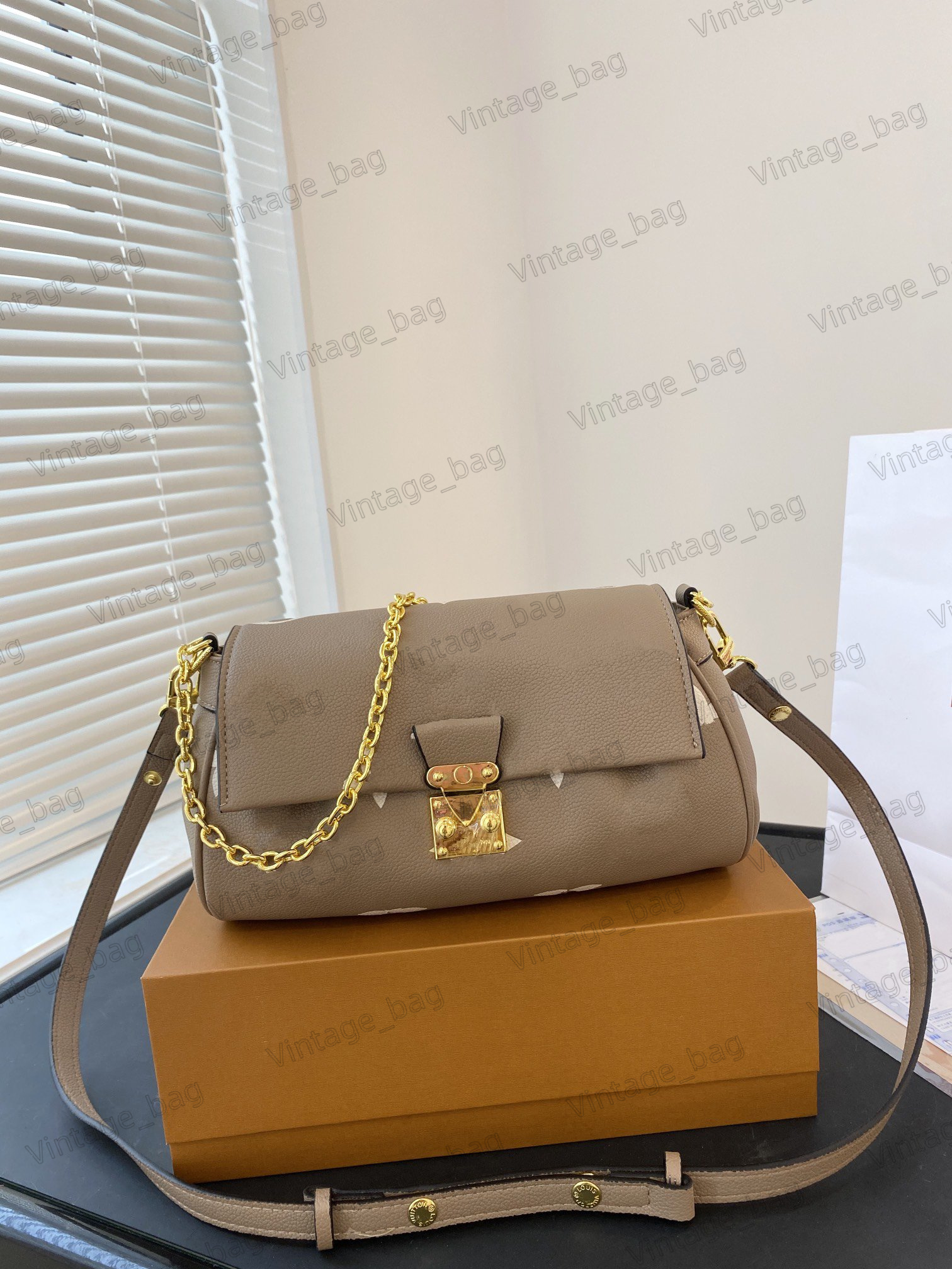 

Favorite Shoulder Bag Women Designer Monograms Crossbody Purse Messenger bags Removable Strap Detachable Golden Chain Handbags M46393 M45813 M45836 M45859