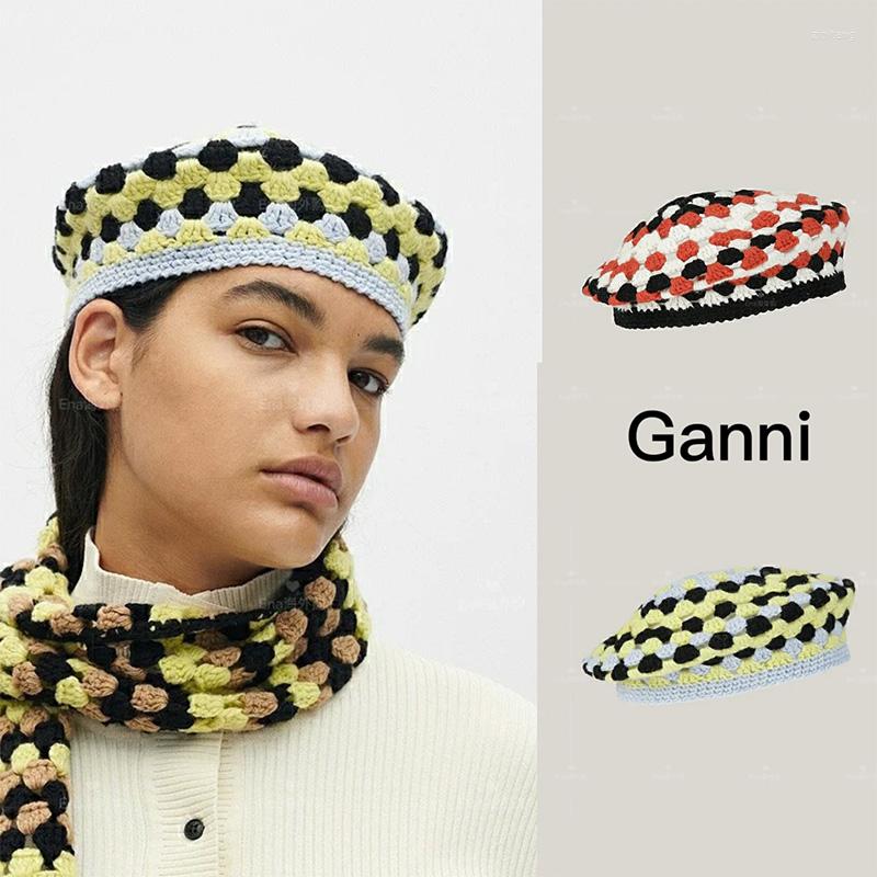 Chapeaux à bord large ganni crochet à la main creusé le béret en laine pour femmes chapeau peintre léger molle décoratif pour les étudiants