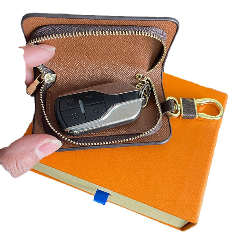 

New Classic Designer Letter Wallet Keychain Bag Keyring Fashion Purse Pendant Car Chain Charm Brown Flower box