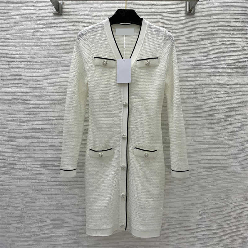 

Knitting Dress Sequin Embroidery Diamond-encrusted Buttons Long Sleeves Dresses Striped Bag Edge V-neck Elasticity Slim Maxiskit 2 Colors Dresses For Women 1970, 21