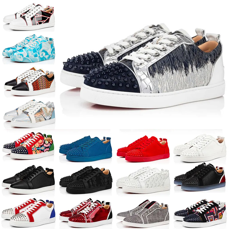 2023 High Quality Red Bottomed Designer Shoes Rivets Loafers Low Studded Suede Shoe Black Red White Mens Women Pink Chaussures Sneakers Dark Grey Wi