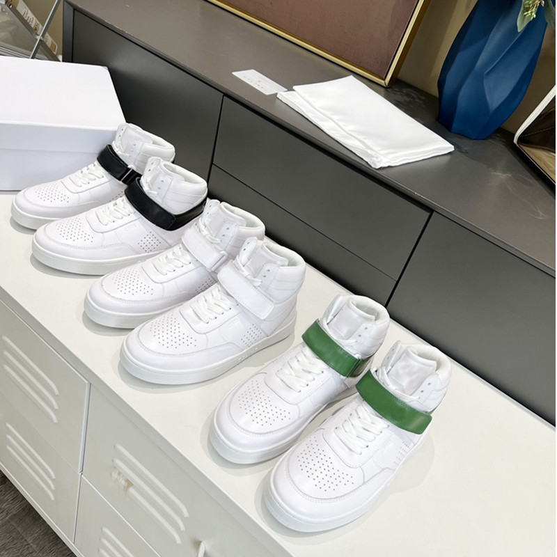 

Autumn and Winter New Womens Boots Lace-up Flat-bottomed Couples Luxury Designer Fashion Leather Belt Box Hot Selling Casual Mens and Womens Large Sizes 35-45, Black 2