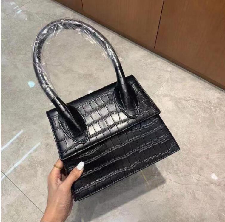 

Luxury Designer Totes bag classic Fashion jacquemu Bags LE Bambino baguette women Shoulder Bag Leather tote handbag messenger Crossbody Mini, Green