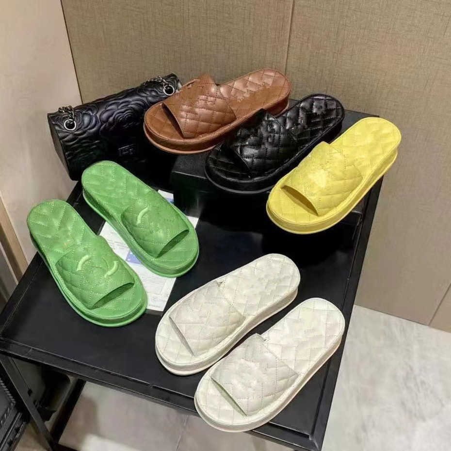 

Women Leather Quilted High Heel Sandals Platform Slippers 2023 Summer Paris Embroidery Fashion High Heels Casual Beach Party Comfort Flats Shoes Logo Flip Flops, Mnchl03 green