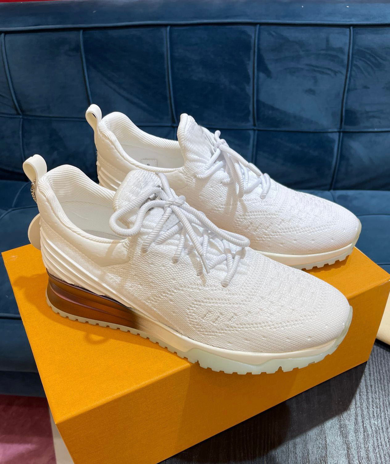 

Famous Brand 23S/S VNR Men Sneakers Shoes Low-top Mesh Knit Runner Breath Man Trainers Perfect Discount Casual Footwear EU38-46