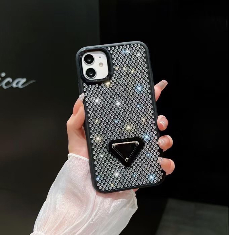

iphone case Luxury Glitter iPhone 14 pro max cases 13 12 11 XS XSmax XR 8 7 Fashion Designer Bling Sparkling Rhinestone Diamond Jewelled 3D Crystal Women Back Shell, Silver d letter+ logo