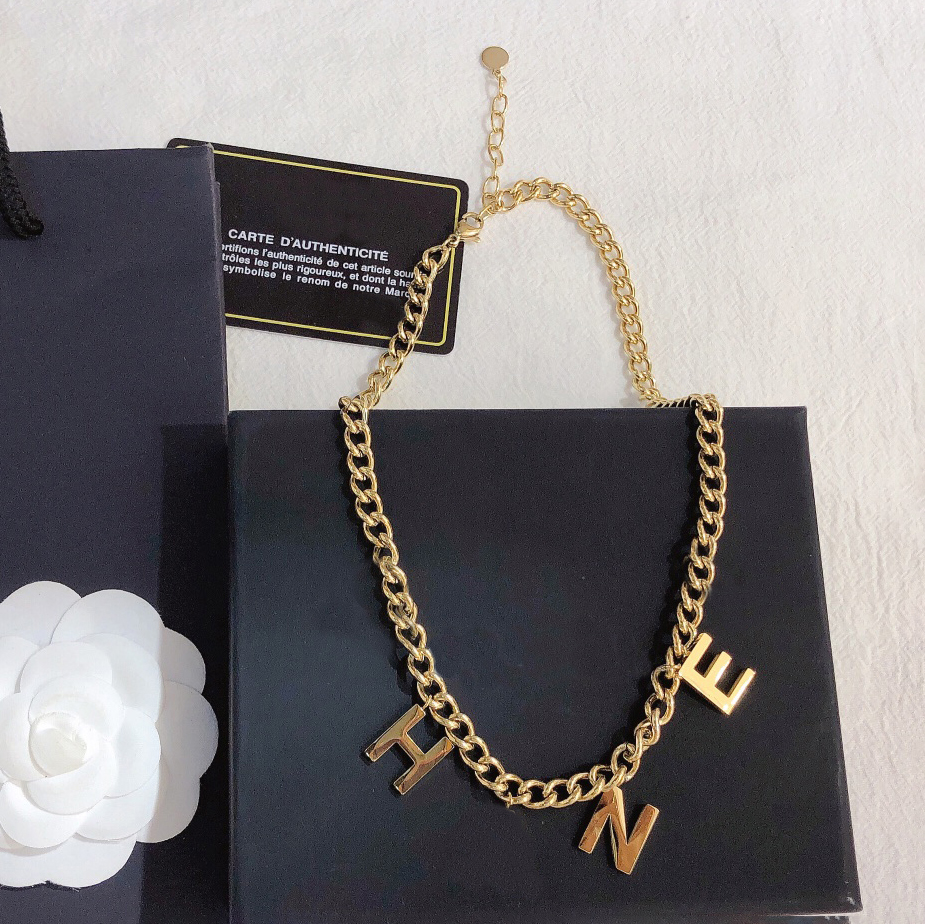 

Pendant Necklaces 18K Gold Plated Stainless Steel Necklaces Choker Letter Pendant Statement Fashion Womens Necklace Wedding Jewelry Accessories X3471