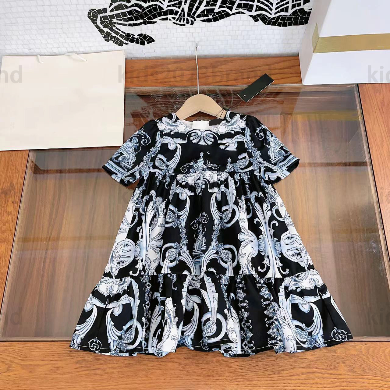 

2023 high end girls flower sleeve dresses summer princess dress brand designer kids pleated dress for girl size 110-160cm new fashion skirts for girls black color, 8#