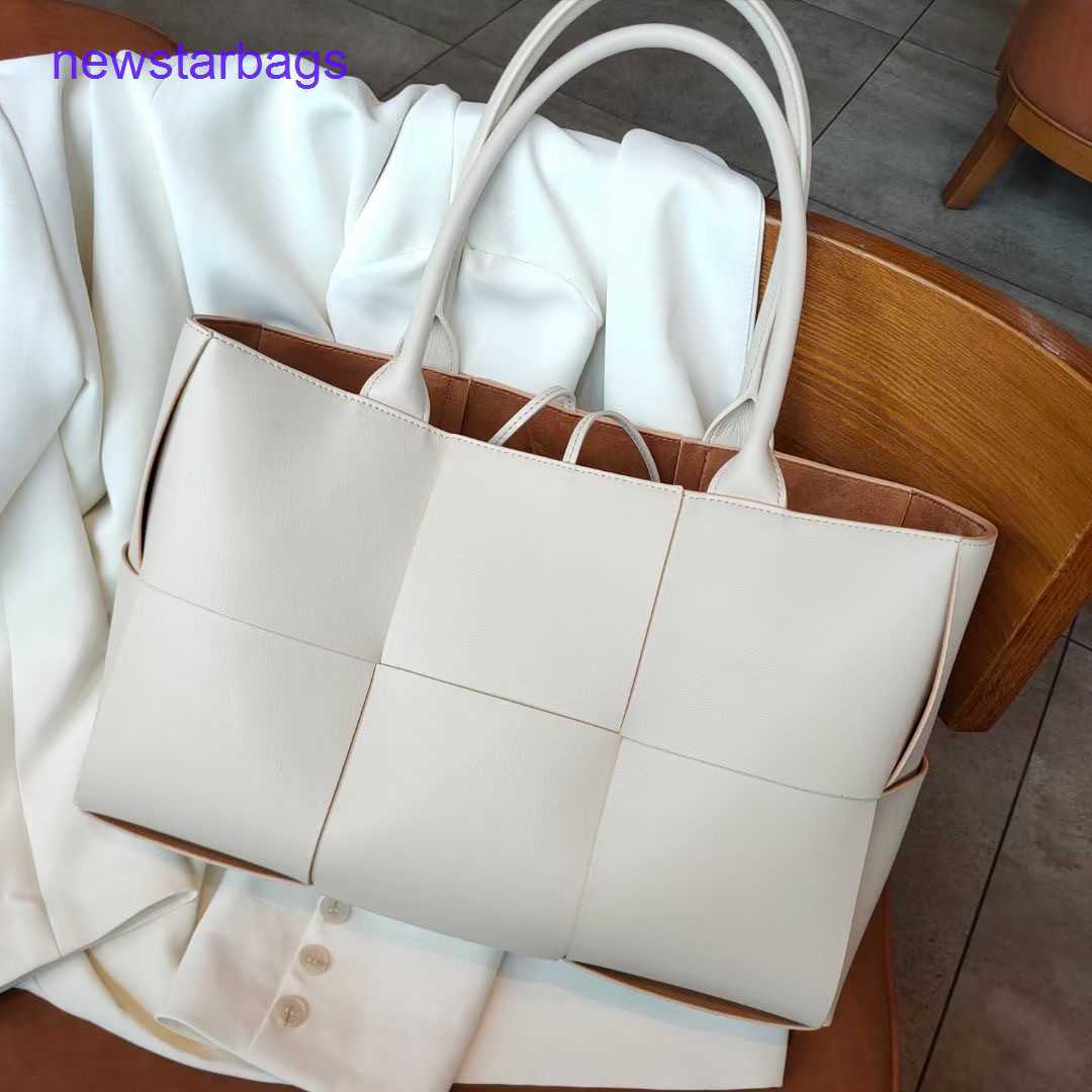 

Arco woven tote bags Designer Bottegs Venets Fashion leather hand women's large capacity class commuting A4 paper file mother, Nai cha se