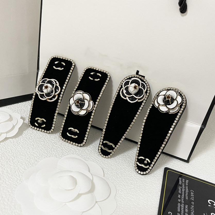 

Popular Brand Designer Hairpin Fashion Girl BB Clip Black And White Flower Hair Clip Bowknot Simple Design Head Accessories Travel Versatile Headwear