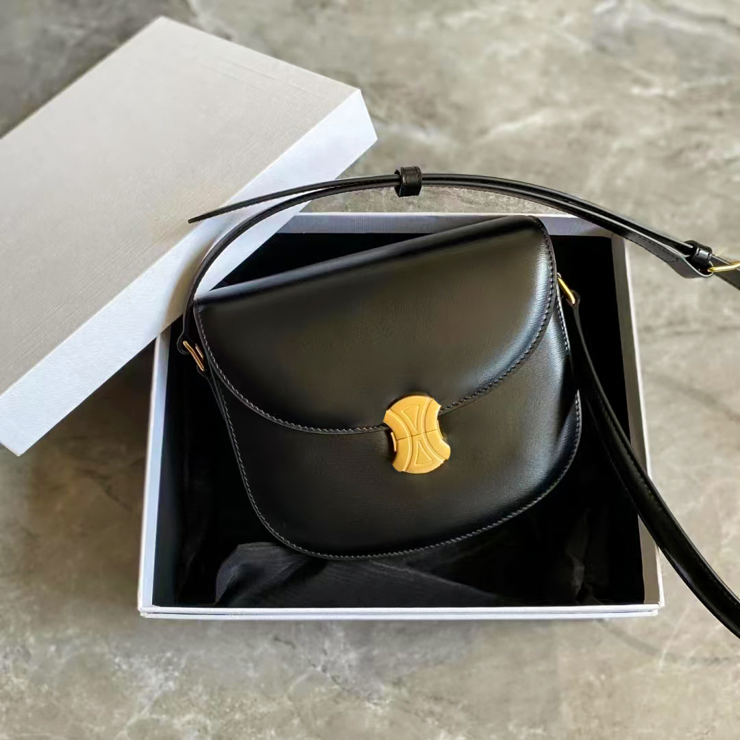 

messenger Women's saddles Shoulder crossbody Bag handbag Radian circle Bag Luxury men Designer Clutch flap gold TEEN TRIOMPHE BESACE Genuine leather Large capacity, Mon0gram black