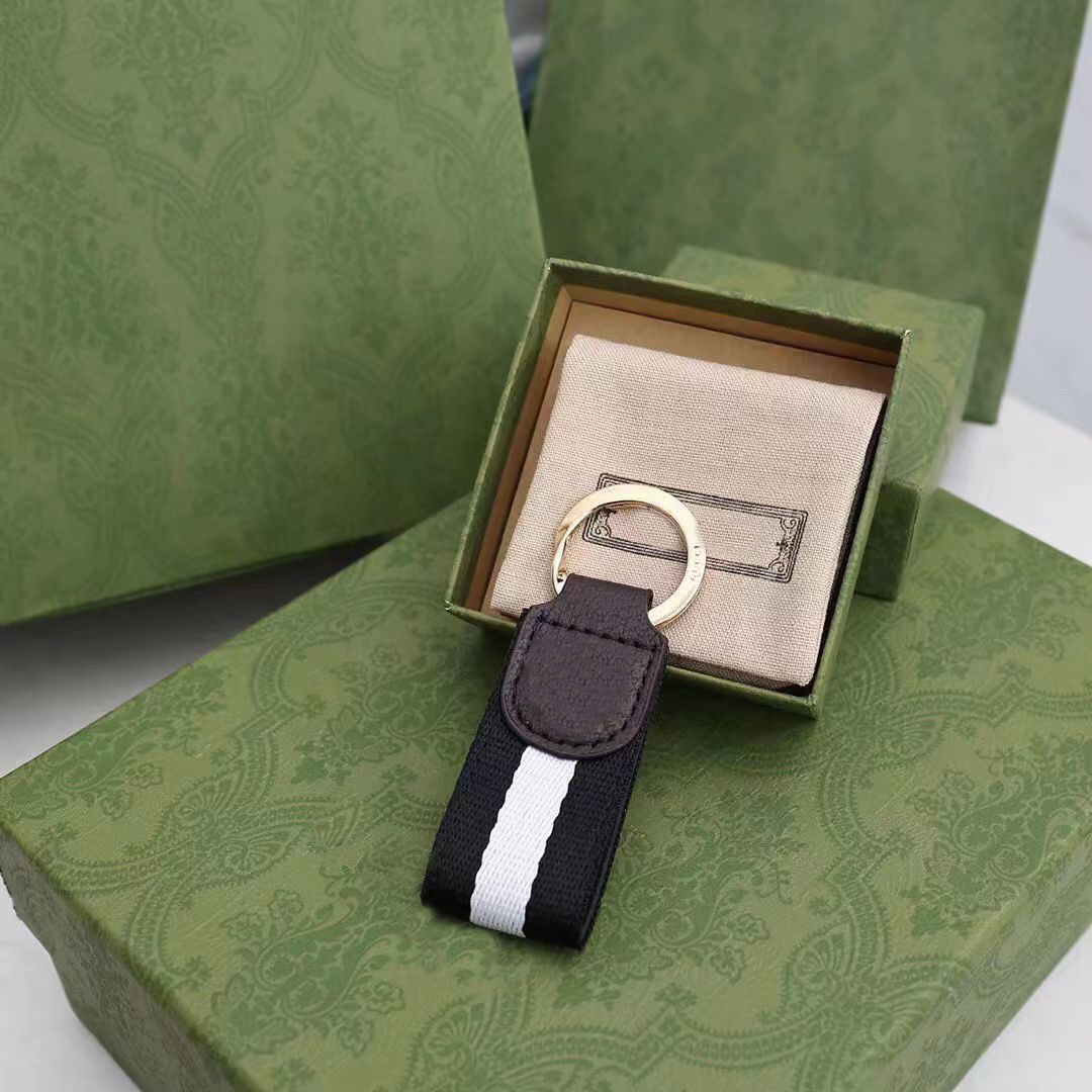 Ribbon keychains metal buckle for men and women luxury designer keychain lanyards handmade key chain fashion letter printed car key chain bag charm