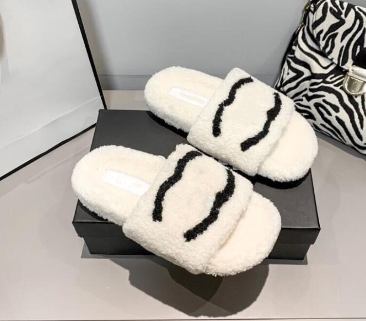 

689 Classic Designer brand Ladies Flat Slippers Premium Women Sandals Casual Handmade Summer Sandal Fashion Shoes Sizes 36-42