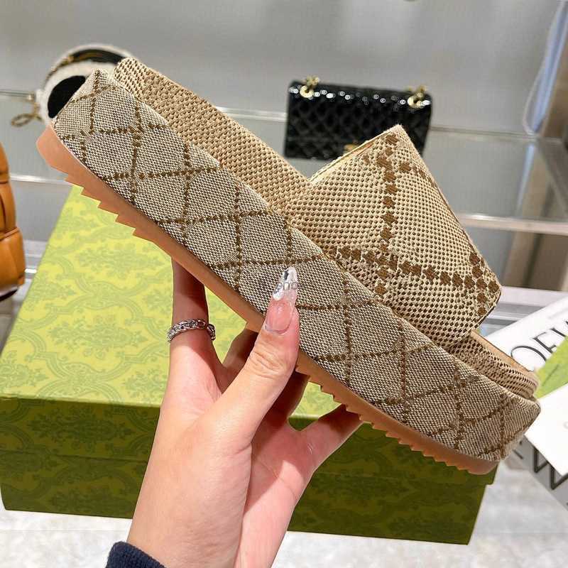 

Slippers 2023 Discount Women Paris Slippers Designer Wedge Pattern Embroidery G Letters Beach Casual Slides Flip Flops Ladies Platform Thick Bottom Increase K66, Multi platform 5cm