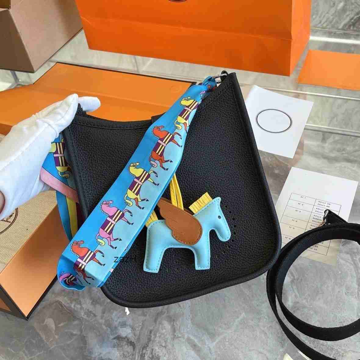 

Crossbody Herme Bags 2023 One Evelynes Tote Bag Women's Leather Togo Top Mini Layer Cow Shoulder Evelyn Handbags A91s, Elephant gray 19cm