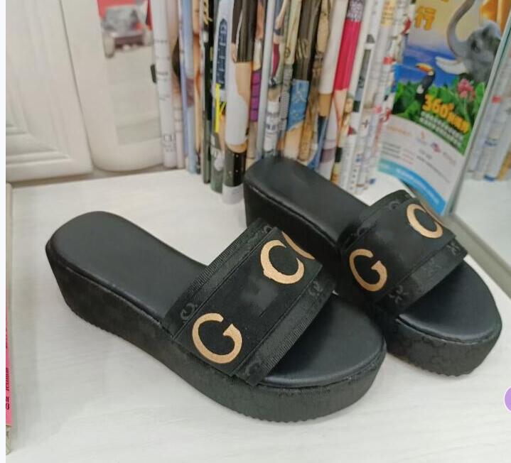 

brand Designer Slippers beach Scuffs Classic Flat woman men Summer lady Cartoon Big Head Slippers Hotel Bath fashion women shoes G26