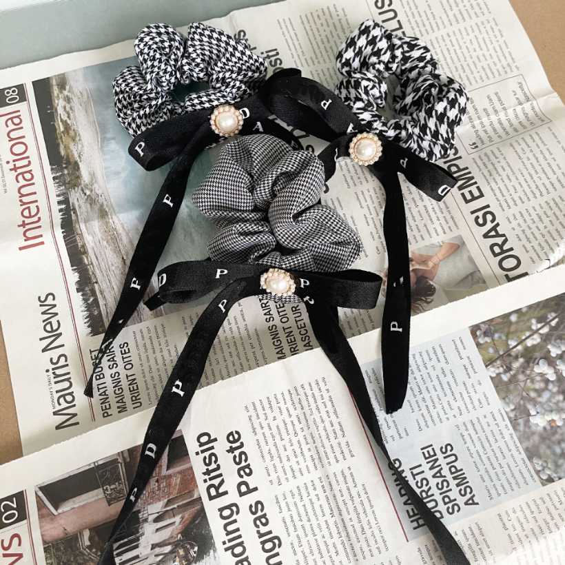 

Luxury Designer Headbands Womens Brand Black White Lattice Bowknot Hairband Elegant Women Wide Edge High-grade Hair Hoop Sport Wide Head Accessories Gifts, Middle