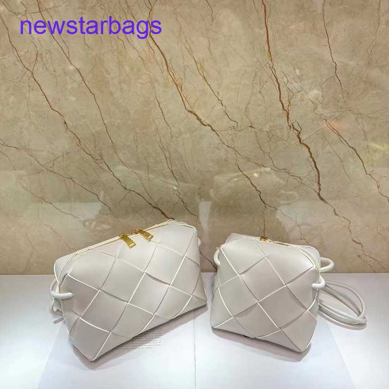 

Mini Loop bags for women Bottegs Venets 2023 autumn and winter new texture niche leather woven plaid one shoulder cross body small, Horizontal white