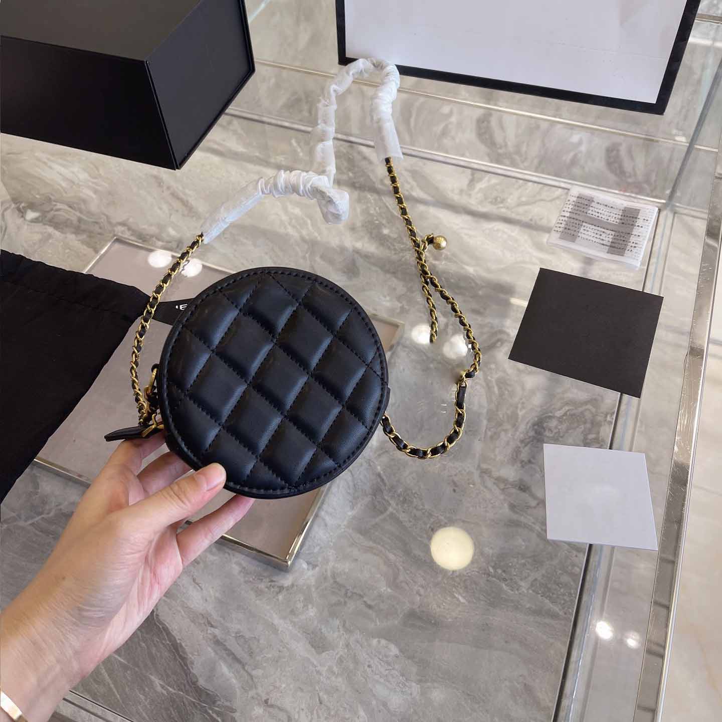 

10cm Classic Mini Round Cake Messenger Bag Quilted Gold Tone Metal Ball Series Adjustable Shoulder Strap Wallet Luxury Cross Body Designer Handbag Womens Handbag, Black