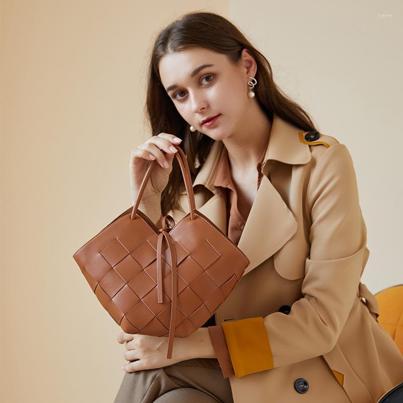 

Evening Bags Bag Female Winter Design Portable Vegetable Basket 2023 Original Manual Cowhide Woven Single Shoulder Messenger, Beige