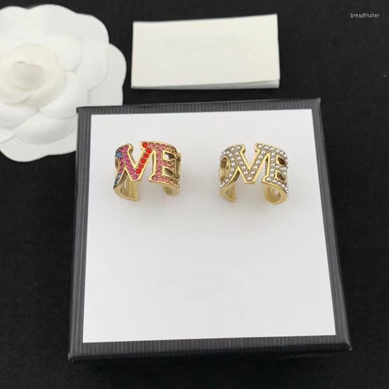 

Cluster Rings 1:1 Good Quality Luxury Vintage Design Girls Finger Jewelry Colorful And Pearl Decoration Words Love For Women Accessories