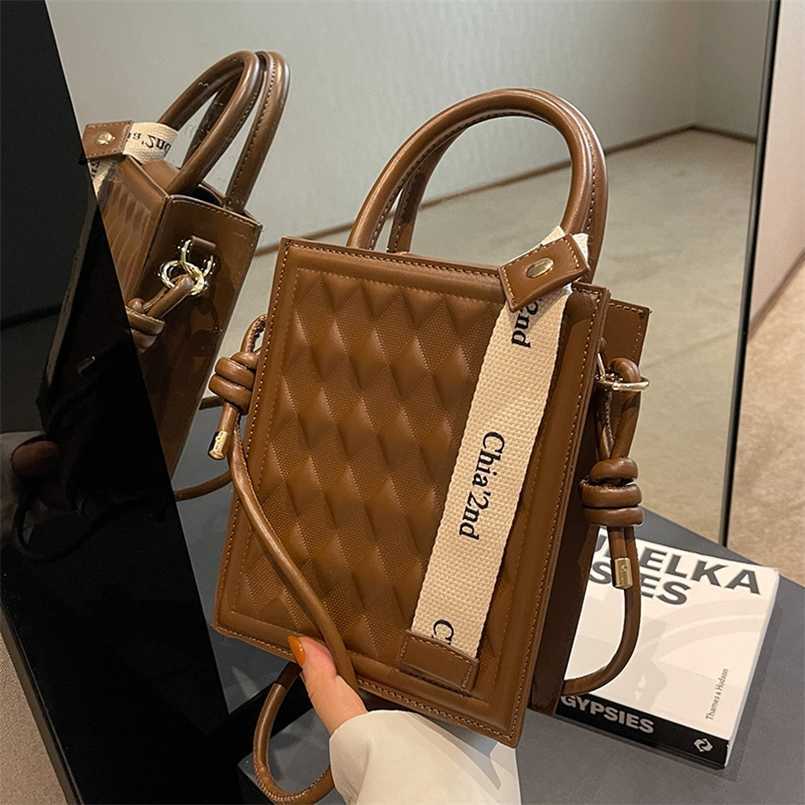 

popular small bag for women new autumn and winter small design messenger bag portable tote small square bag, Black10