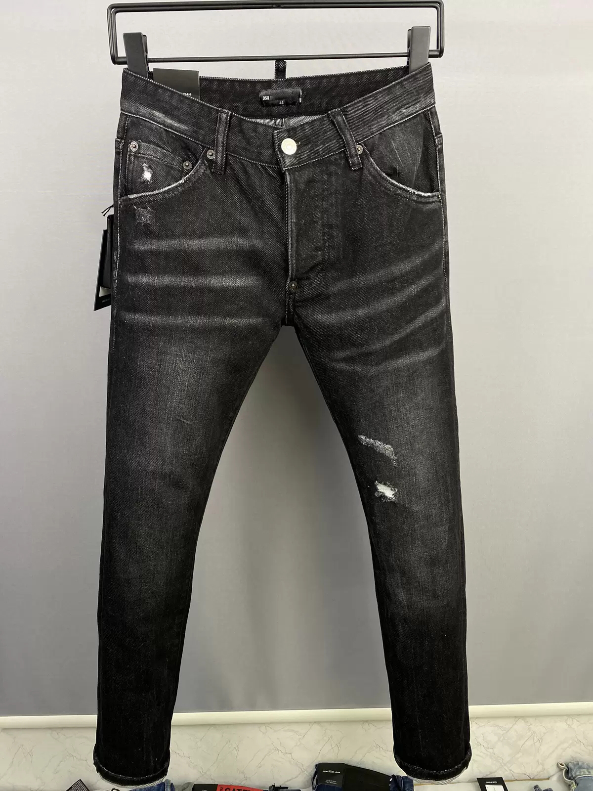 

DSQ2 COOLGUY JEANS Classic black Man Jeans Hip Hop Rock Moto Mens Casual Design Ripped Jean Distressed Skinny Denim Biker Jeans 833, 9833 black