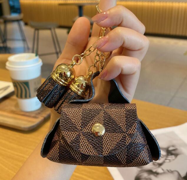 

5style Creativity Monogram Tassels Coin Purse Keychain Charm Jewelry Keyring Holder Fashion PU Leather Flower Grid Designer Metal Key Chain