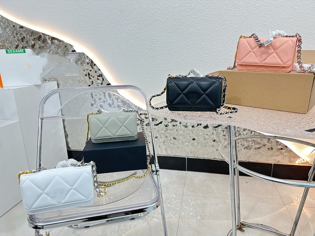 

2023 new leisure leather classic chain bag retro rhombus small fragrant cross-body women's bag, Black