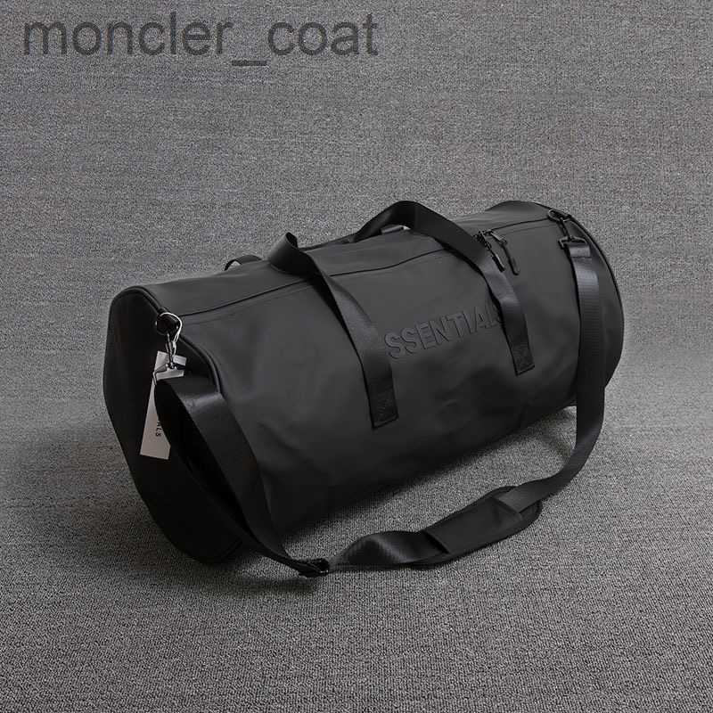 

ESSENTIALS Men Waterproof Travel Bag For Women Leather Airport Duffel Large Capacity Yoga Bags Designer Holiday Weekend Handbag, Black