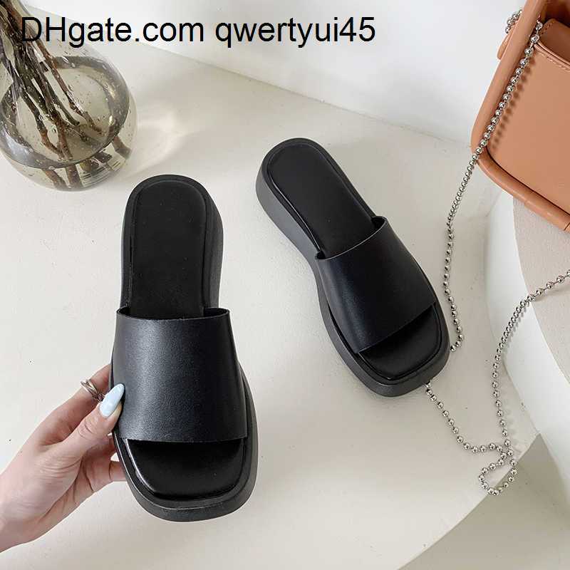 

qwertyui45 Slippers Slippers Women Thick Bottom Wedge Heel Outer Wear Summer New White Fashion Muffin Flat Bottom Solid Color Women's Shoes 021723H, Black and white