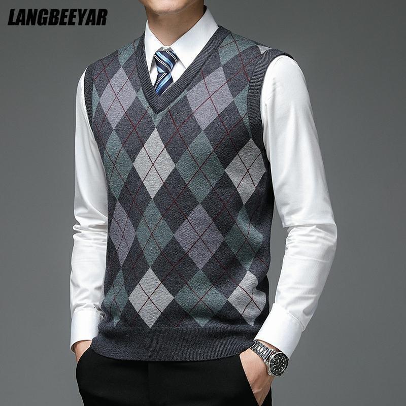 

Men's Vests Autum Fashion Designer Brand Argyle Pullover Diamond Sweater V Neck Knit Vest Men 6% Wool Sleeveless Casual Men Clothing 230217, Light camel