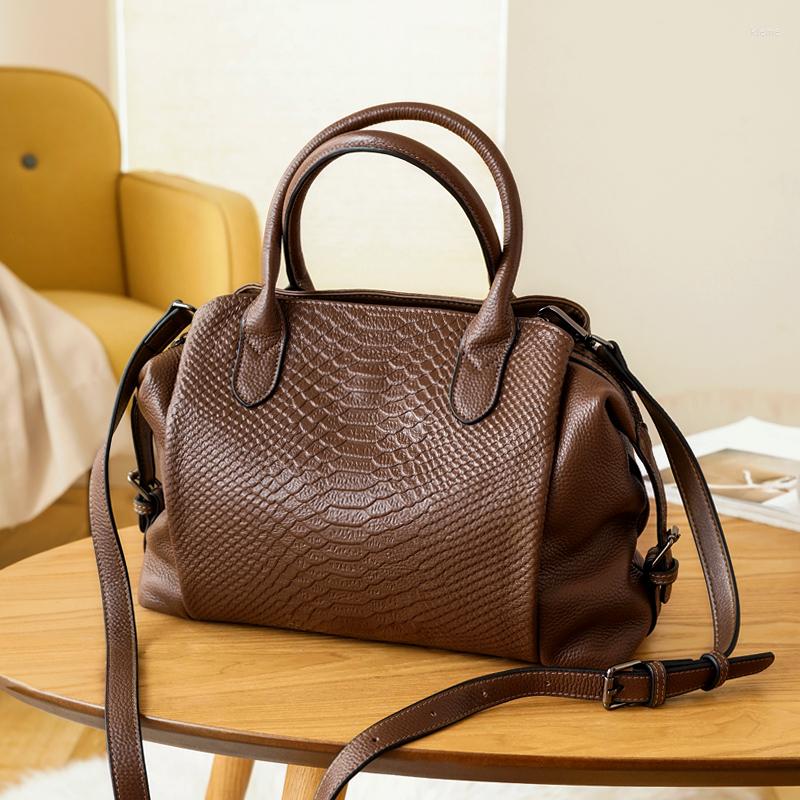 

Evening Bags WOONAM Women Fashion Bag Top Hide Genuine Calf Leather In Python Pattern Handel Boston WB1143, Black