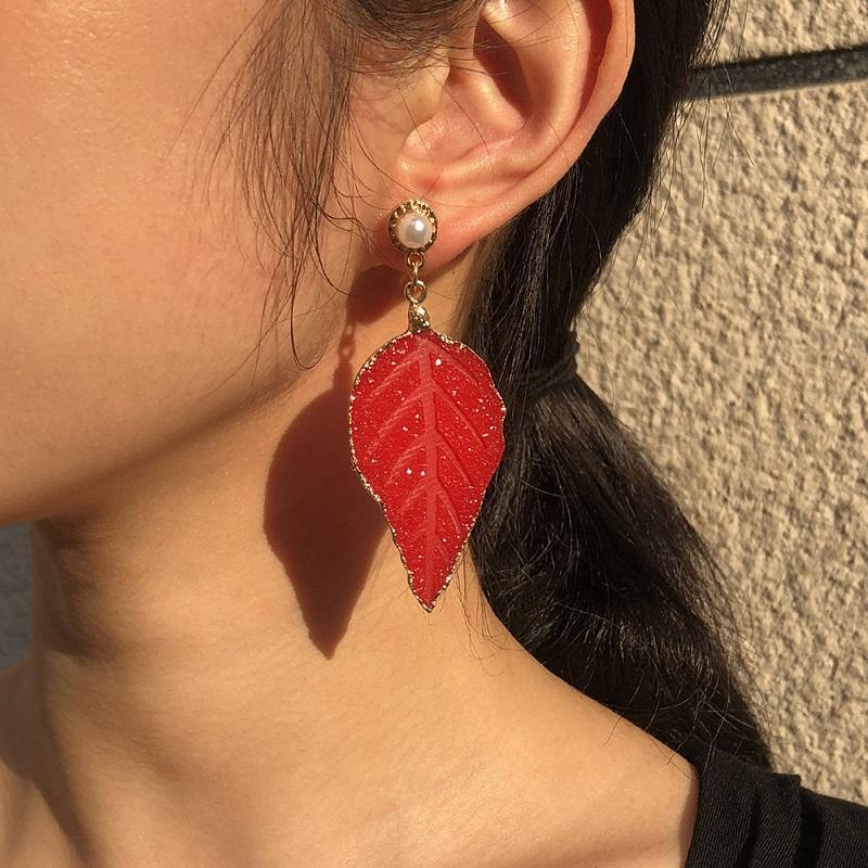 

Dangle Earrings Find Me Simple Alloy Imitation Pearl Leaf Resin Pendant For Women Fashion Jewelry Accessories & Chandelier